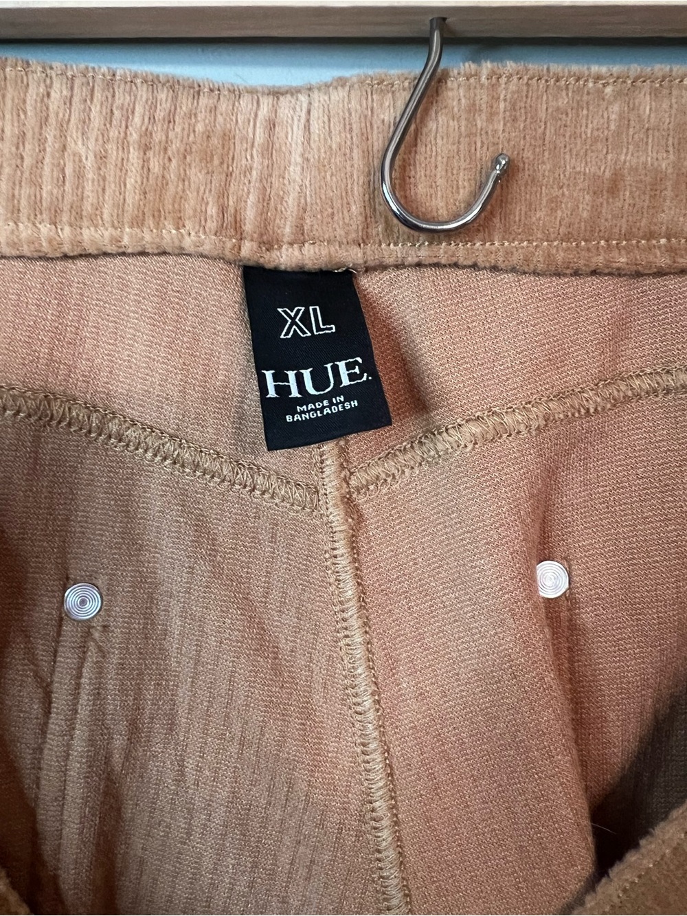 HUE Women’s XL Corduroy Joggers in Light Brown Tan